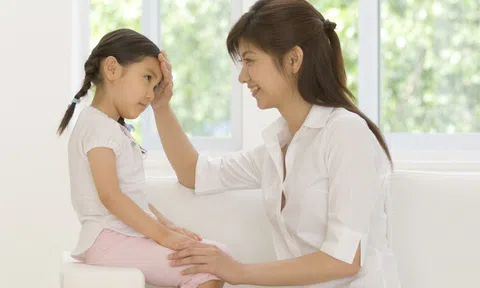 Cha mẹ, nên đọc 2 câu chuyện này để thấy việc dạy con cần cả trái tim và lí trí